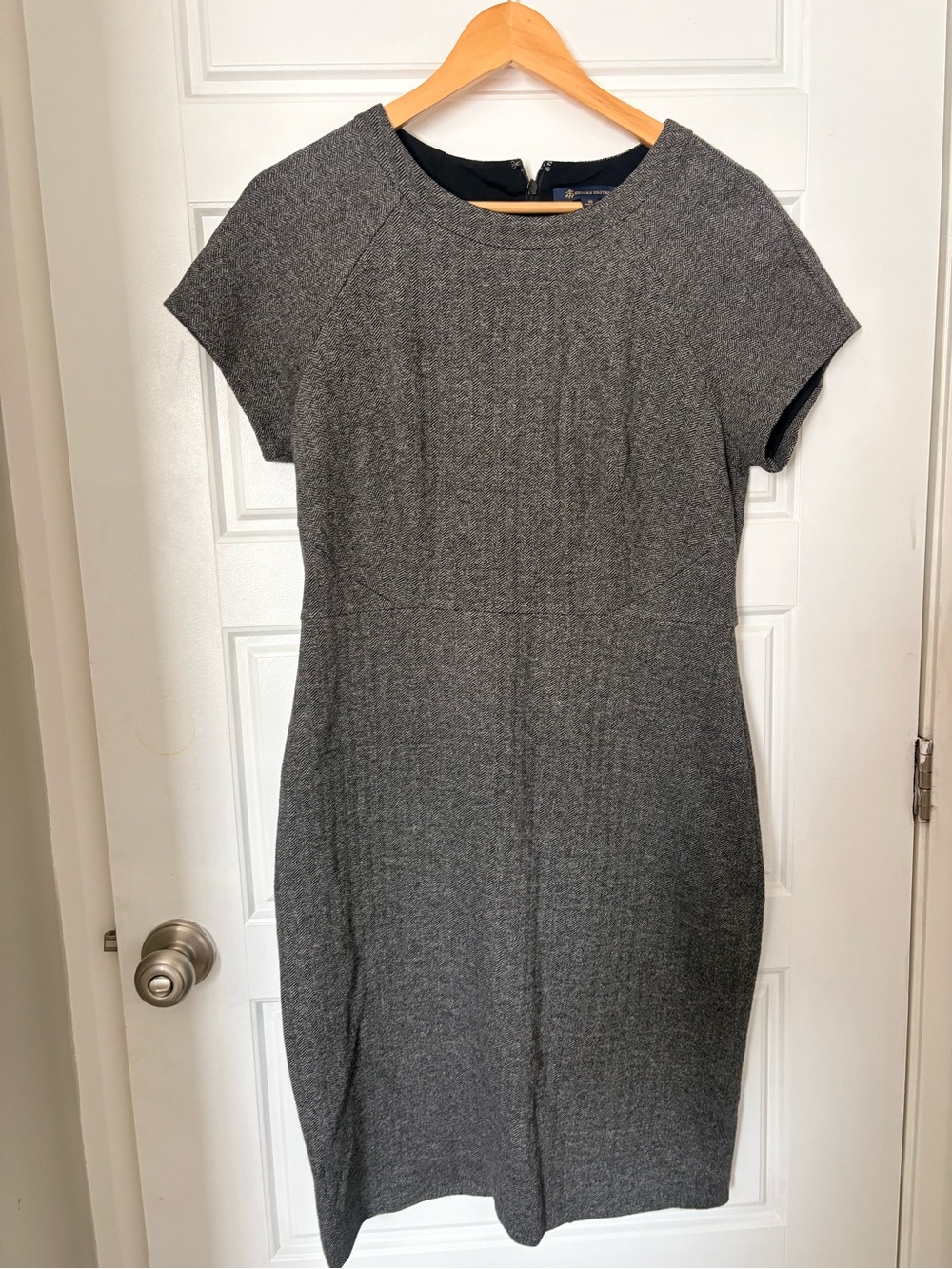 Brooks Brothers Gray Herringbone Dress Size 10 Preppy Old Money Dark Academia - Picture 3 of 10